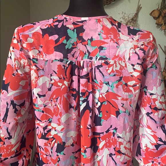 Floral V-Neck Women's Top - Multicolor - Picture 9 of 13